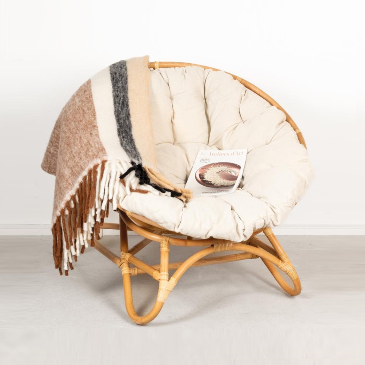 # Кресло-папасан из ротанга в  – обзор и цена Outdoor Furniture Vietnam